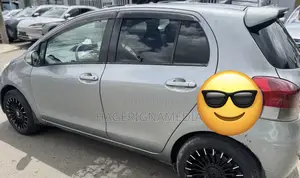 Toyota Yaris 2010 Silver