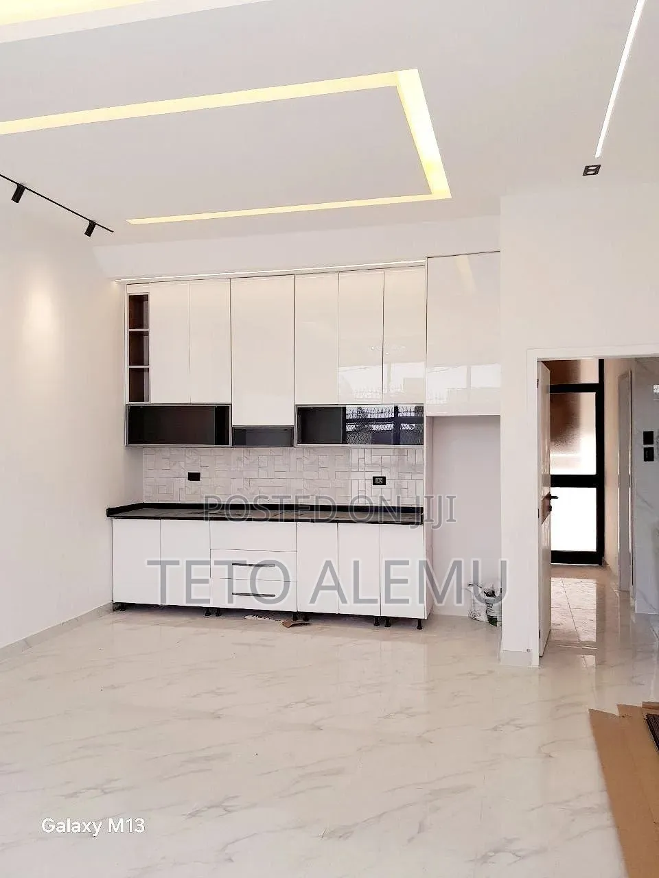 Furnished 3bdrm Villa in ቦታ፦ አያት ዞን ውስጥ, Bole for sale