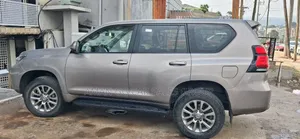 Toyota Land Cruiser 2021 Gold