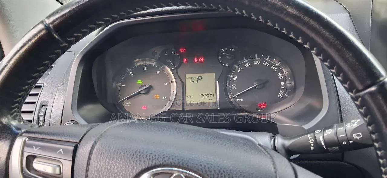 Toyota Land Cruiser 2021 Gold