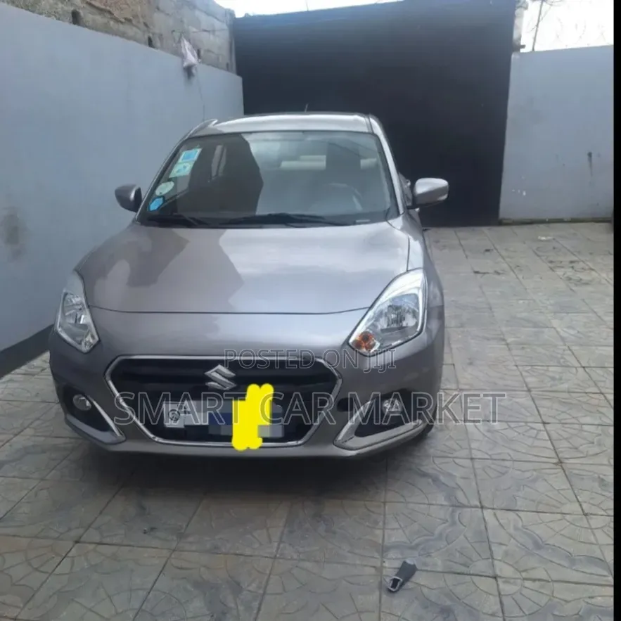 Suzuki Dzire 2022 Silver
