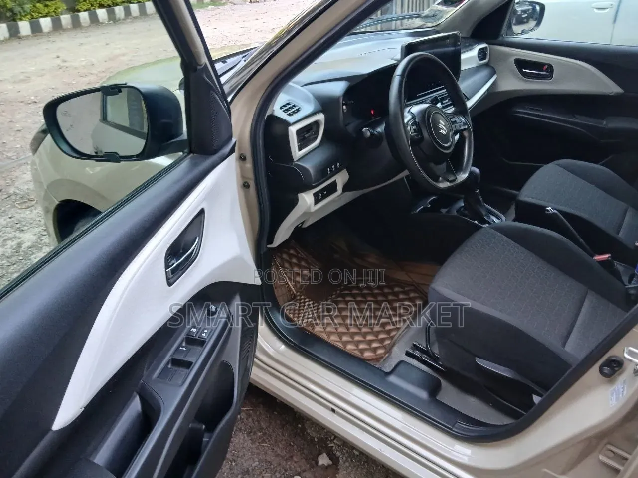 Suzuki Swift 2024 White