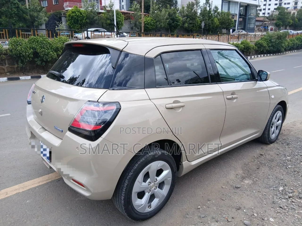 Suzuki Swift 2024 White