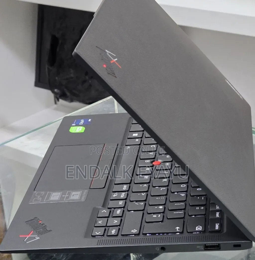 New Laptop Lenovo ThinkPad X1 Carbon 16GB Intel Core i7 SSD 512GB