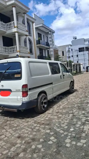 Toyota Grand HiAce 2008 White