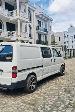 Toyota Grand HiAce 2008 White