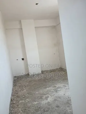 በሳሪስ አቦ አፓርትመንት