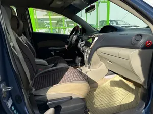 Toyota Belta 2006 Blue