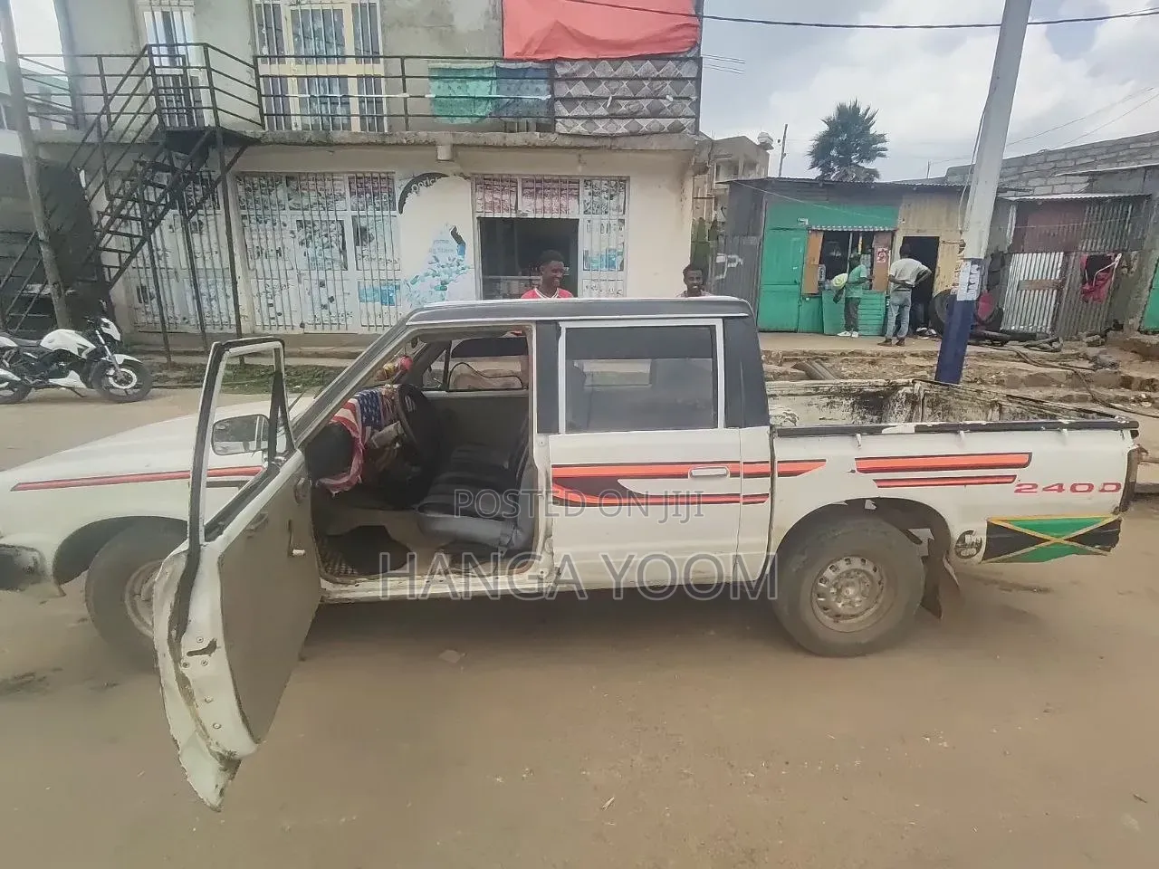 Toyota Hilux 1998 White