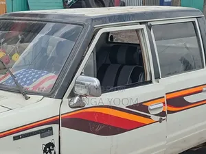 Toyota Hilux 1998 White