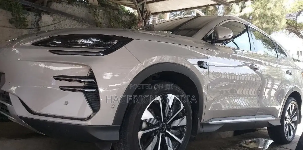BYD Song Plus 2025 Silver
