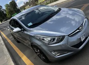 Hyundai Avante 2015 Silver