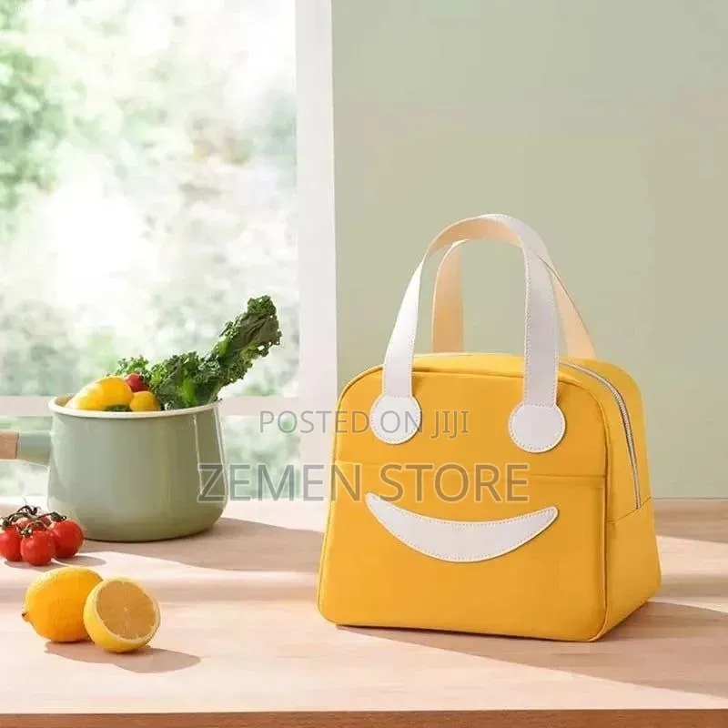 Cute Smiley Face Insulated Lunch Box Bag ማራኪ የምሳ ዕቃ መያዣ ቦርሳ