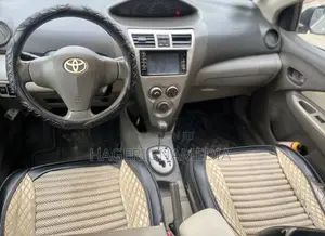 Toyota Yaris 2013 Silver