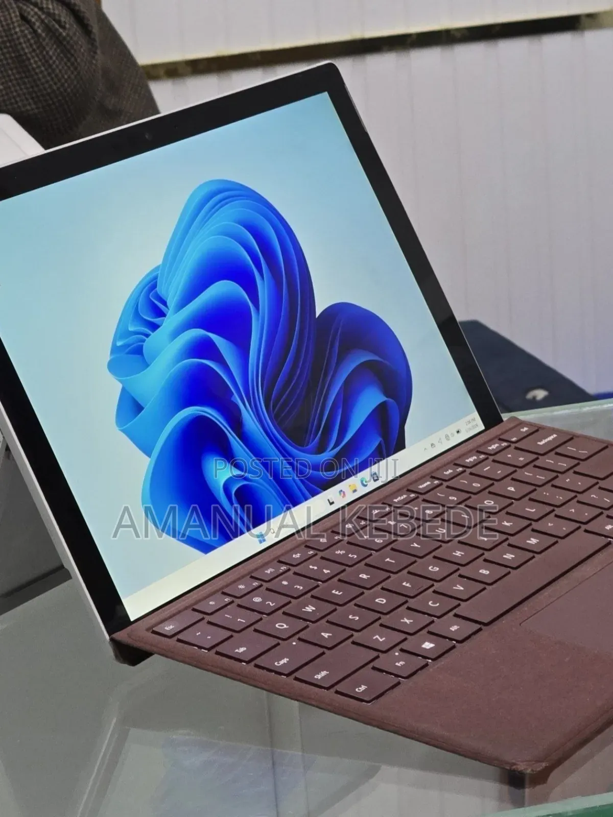 New Laptop Microsoft Surface Pro 6 8GB Intel Core i5 SSD 128GB