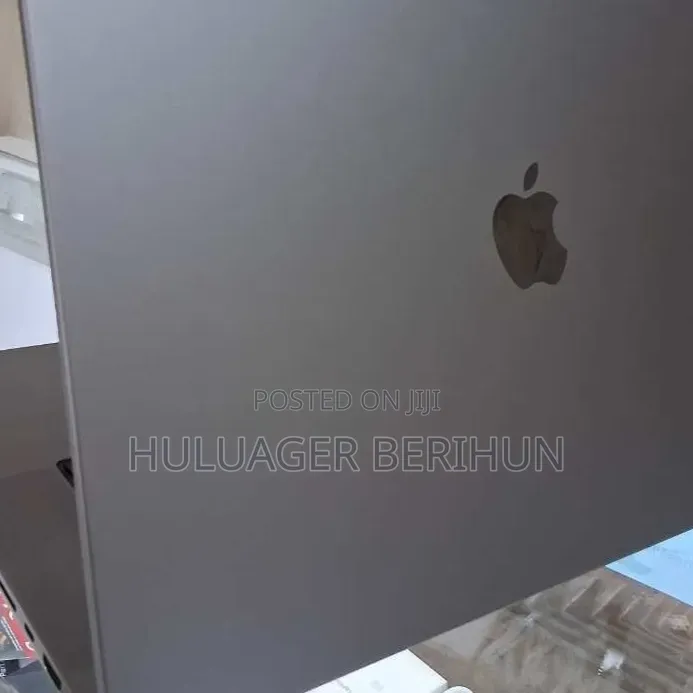 New Laptop Apple MacBook Pro 2021 M1 32GB Apple M1 SSD 1T