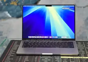New Laptop Apple MacBook 32GB Apple M1 Pro SSD 1T