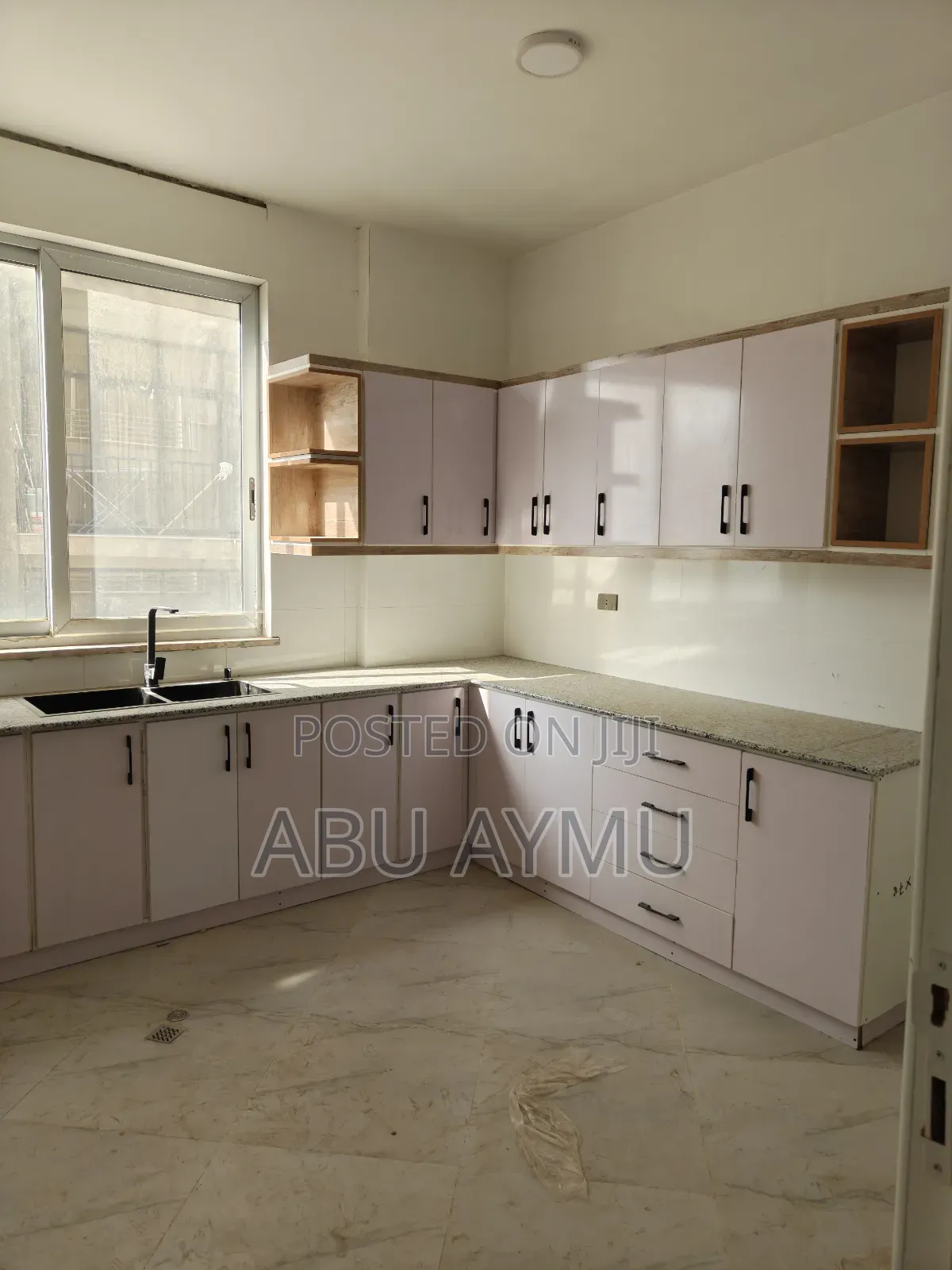 4bdrm Apartment in Lakomelza Apartments, Nifas Silk-Lafto for sale