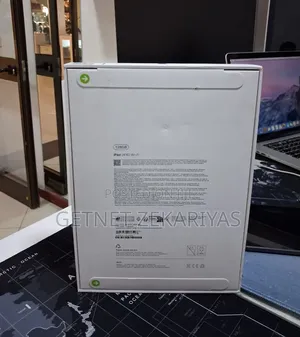 New Apple iPad (2025) 128 GB