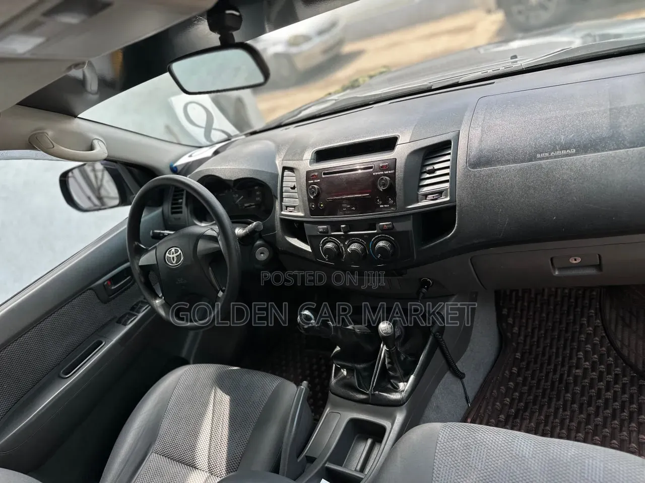 Toyota Hilux 2014 Black