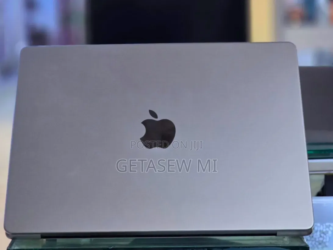 New Laptop Apple MacBook Pro 2021 M1 32GB Apple M1 SSD 512GB
