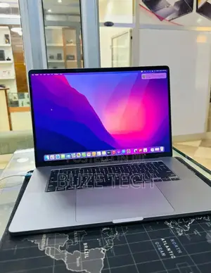New Laptop Apple MacBook Pro 2019 32GB SSD 512GB