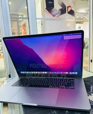 New Laptop Apple MacBook Pro 2019 32GB SSD 512GB