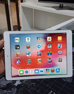 New Apple iPad Air 64 GB Silver