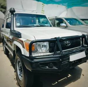 Toyota Land Cruiser 2018 White