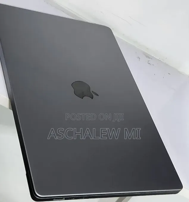 New Laptop Apple MacBook Pro 2021 M1 32GB Apple M1 Pro SSD 512GB