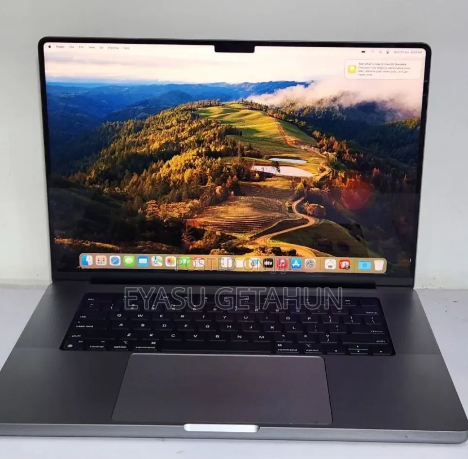 New Laptop Apple MacBook Pro 32GB Apple M1 Pro SSD 32GB