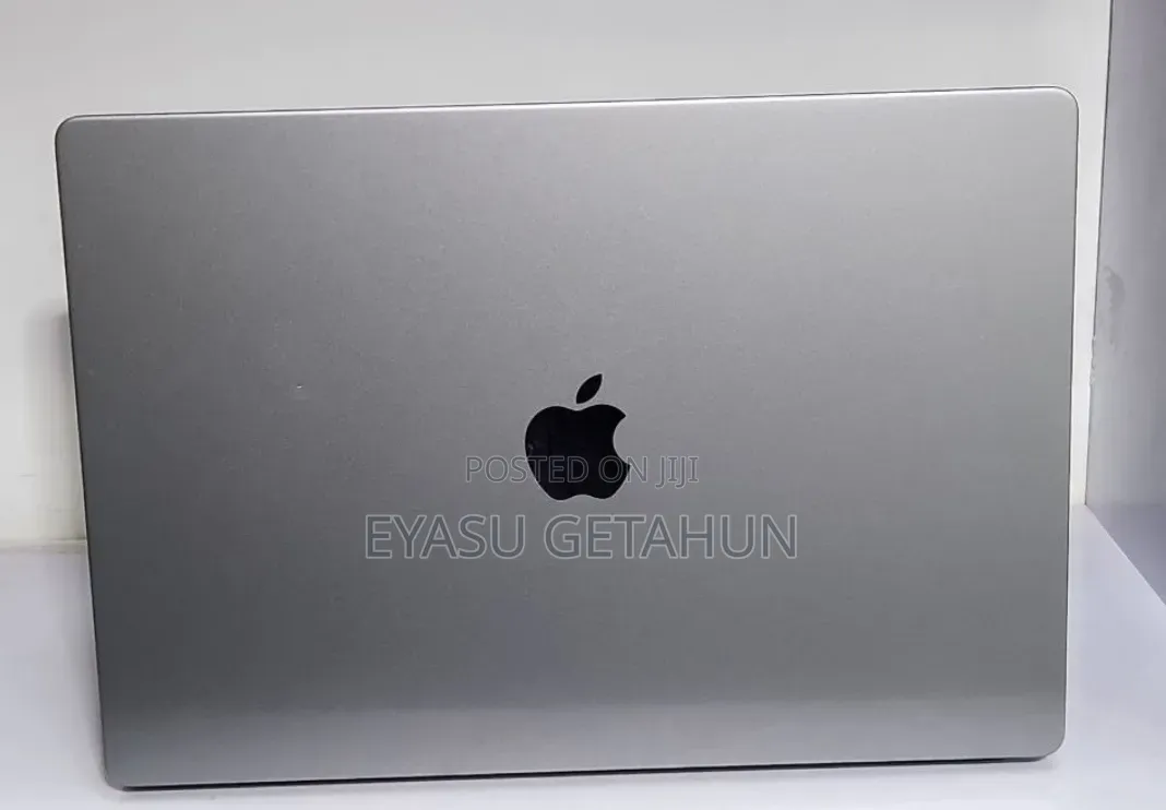 New Laptop Apple MacBook Pro 32GB Apple M1 Pro SSD 32GB