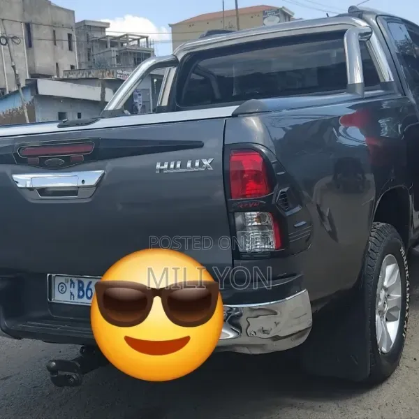 Toyota Hilux 2017 Black