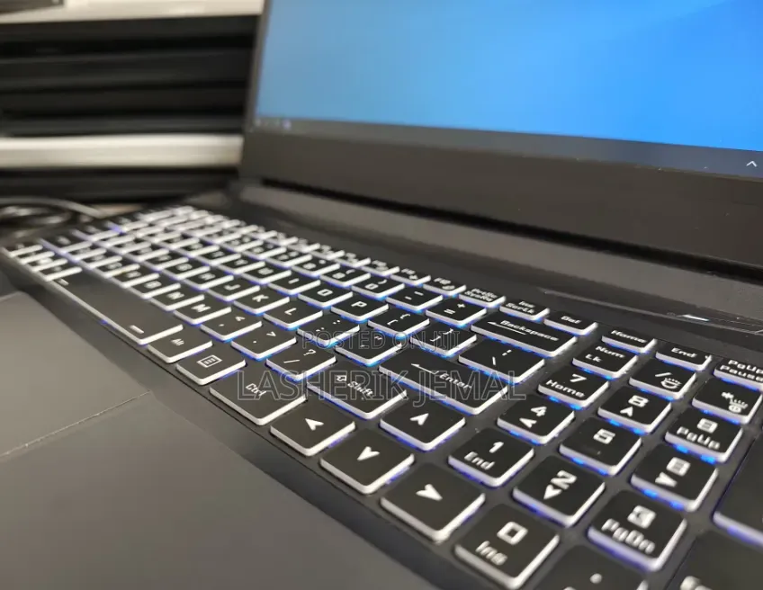 Laptop Hasee X4 16GB Intel Core i3 SSD 500GB