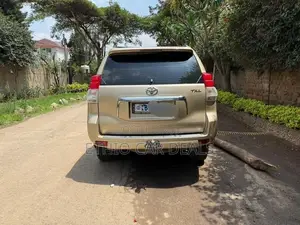 Toyota Land Cruiser Prado 2011 Gold
