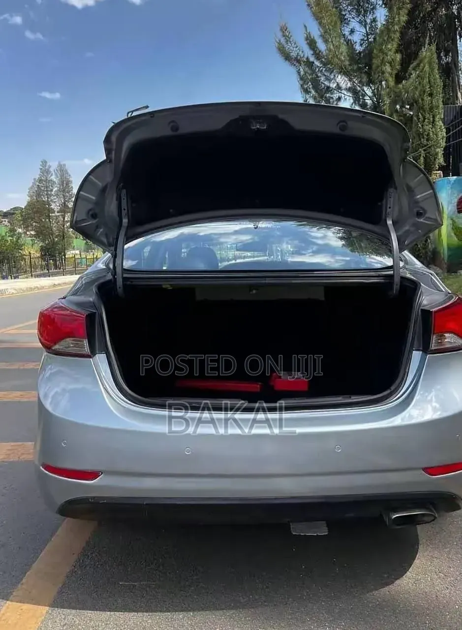 Hyundai Avante 2013 Gray