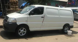 Toyota HiAce 2011 White