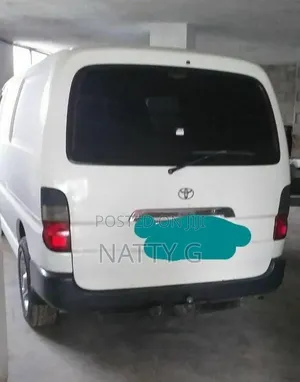 Toyota HiAce 2011 White