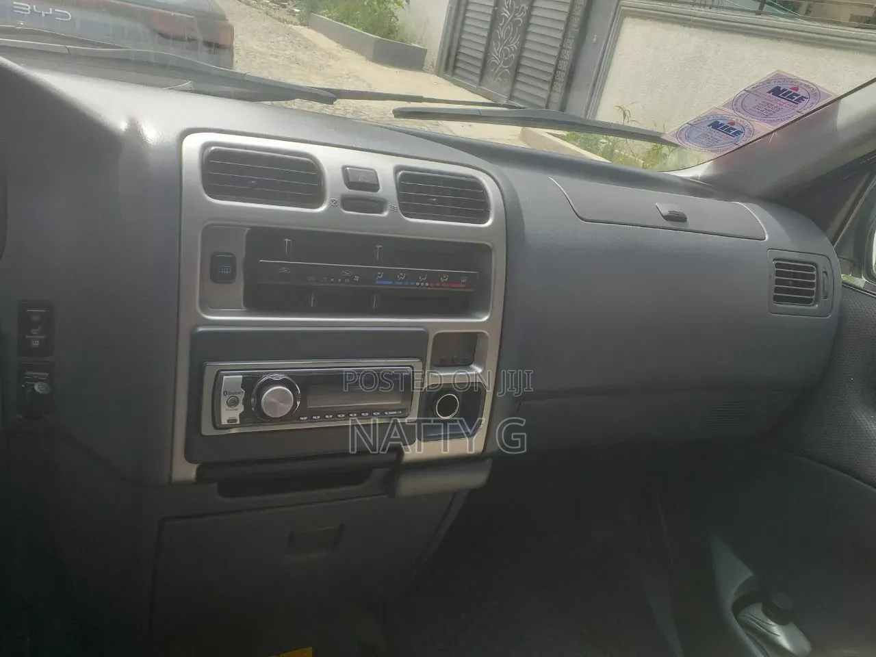Toyota HiAce 2011 White