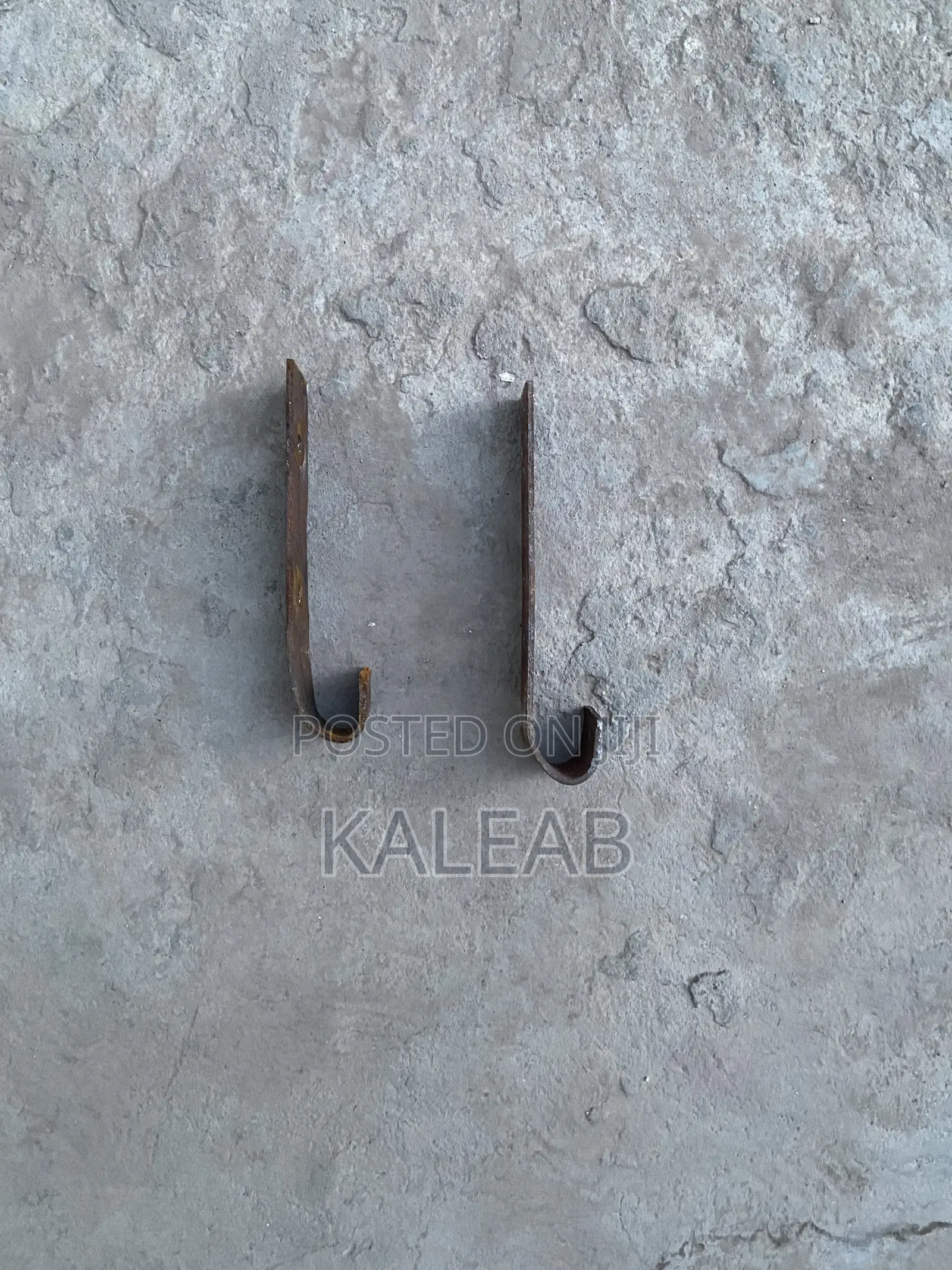 Pull-Up and Dig Up Bar
