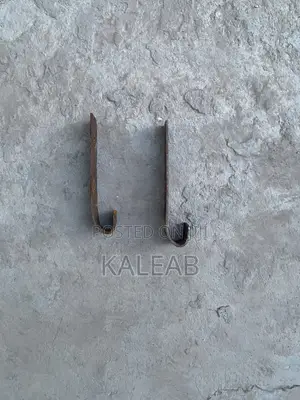 Pull-Up and Dig Up Bar