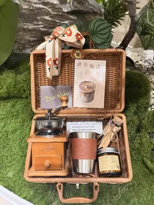 Unique Coffe Basket Gift Set