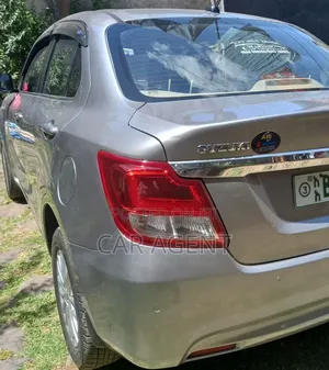 Suzuki Dzire 2022 Silver