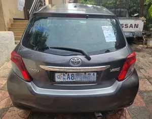 Toyota Yaris 2012 Silver