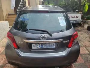 Toyota Yaris 2012 Silver
