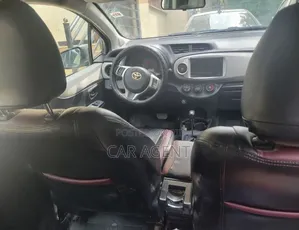 Toyota Yaris 2012 Silver
