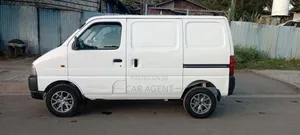 Bus 2023 White