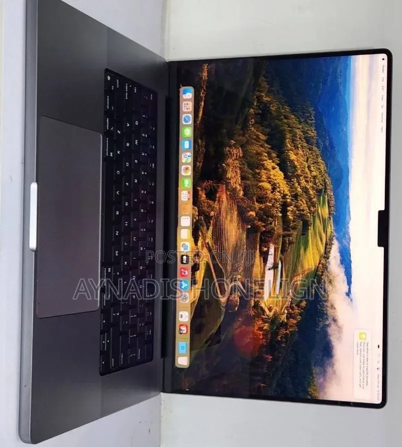 New Laptop Apple MacBook Pro 16GB Apple M1 SSD 512GB