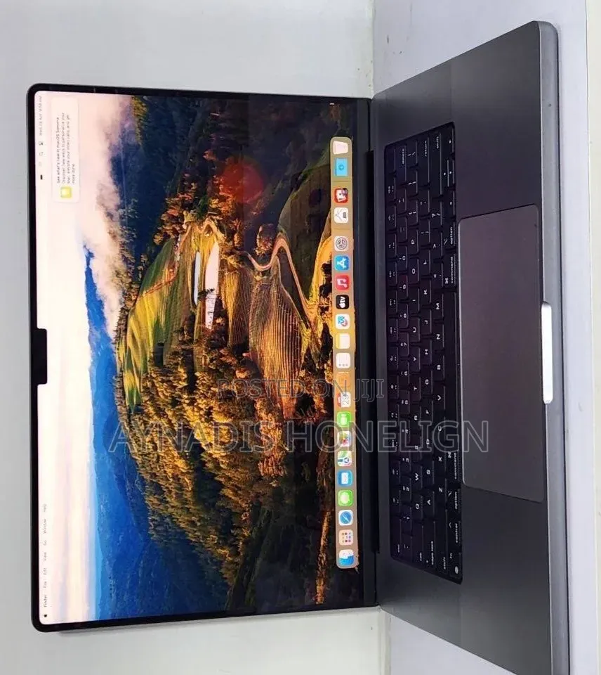 New Laptop Apple MacBook Pro 16GB Apple M1 SSD 512GB
