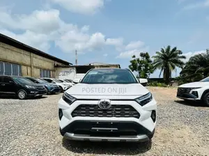 New Toyota RAV4 2024 White